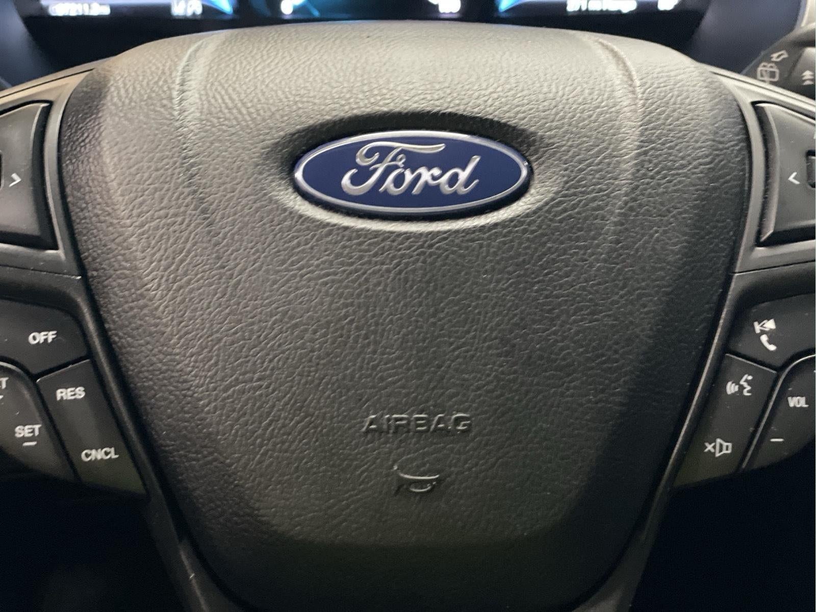 2021 Ford Edge SE