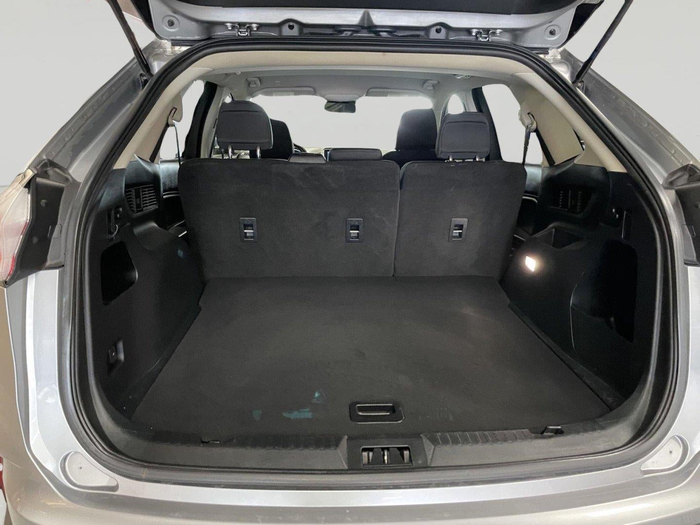 2021 Ford Edge SE