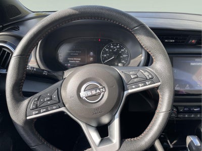 2022 Nissan Kicks SR