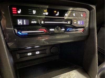 2023 Volkswagen Tiguan SEL R-Line