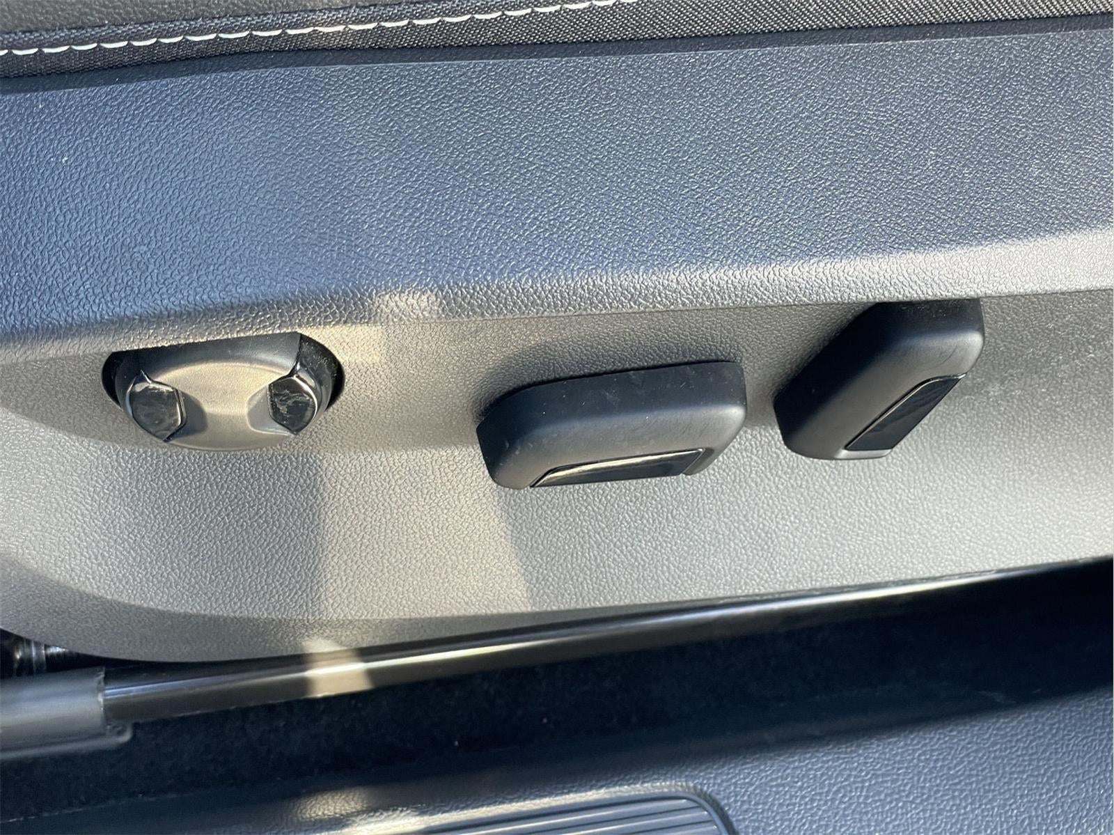 2023 Volkswagen Taos SEL