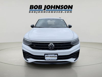2022 Volkswagen Tiguan SE R-Line Black
