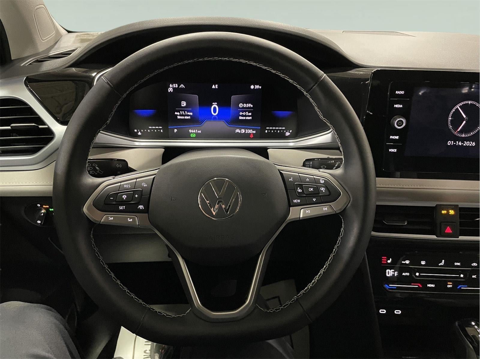 2025 Volkswagen Taos SE