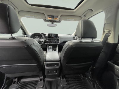 2022 Nissan Pathfinder SL