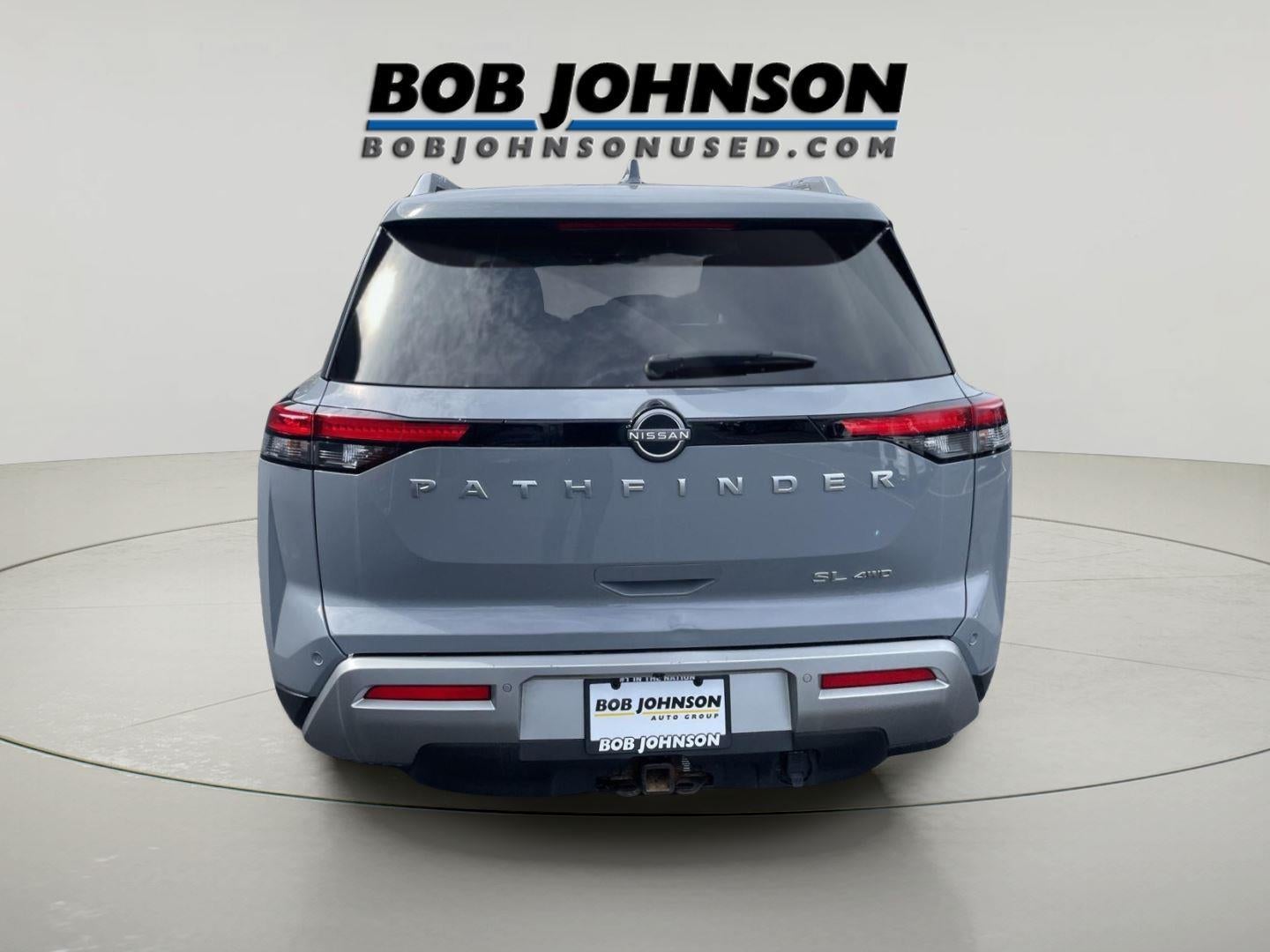 2022 Nissan Pathfinder SL