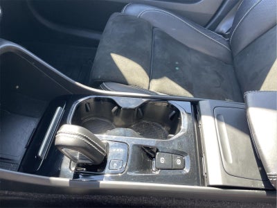 2021 Volvo XC40 R-Design