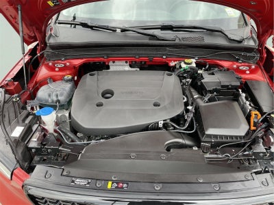 2024 Volvo XC40 Plus Dark Theme