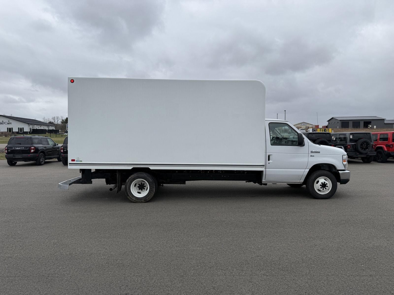 2019 Ford E-Series Cutaway E-450 DRW 158 WB