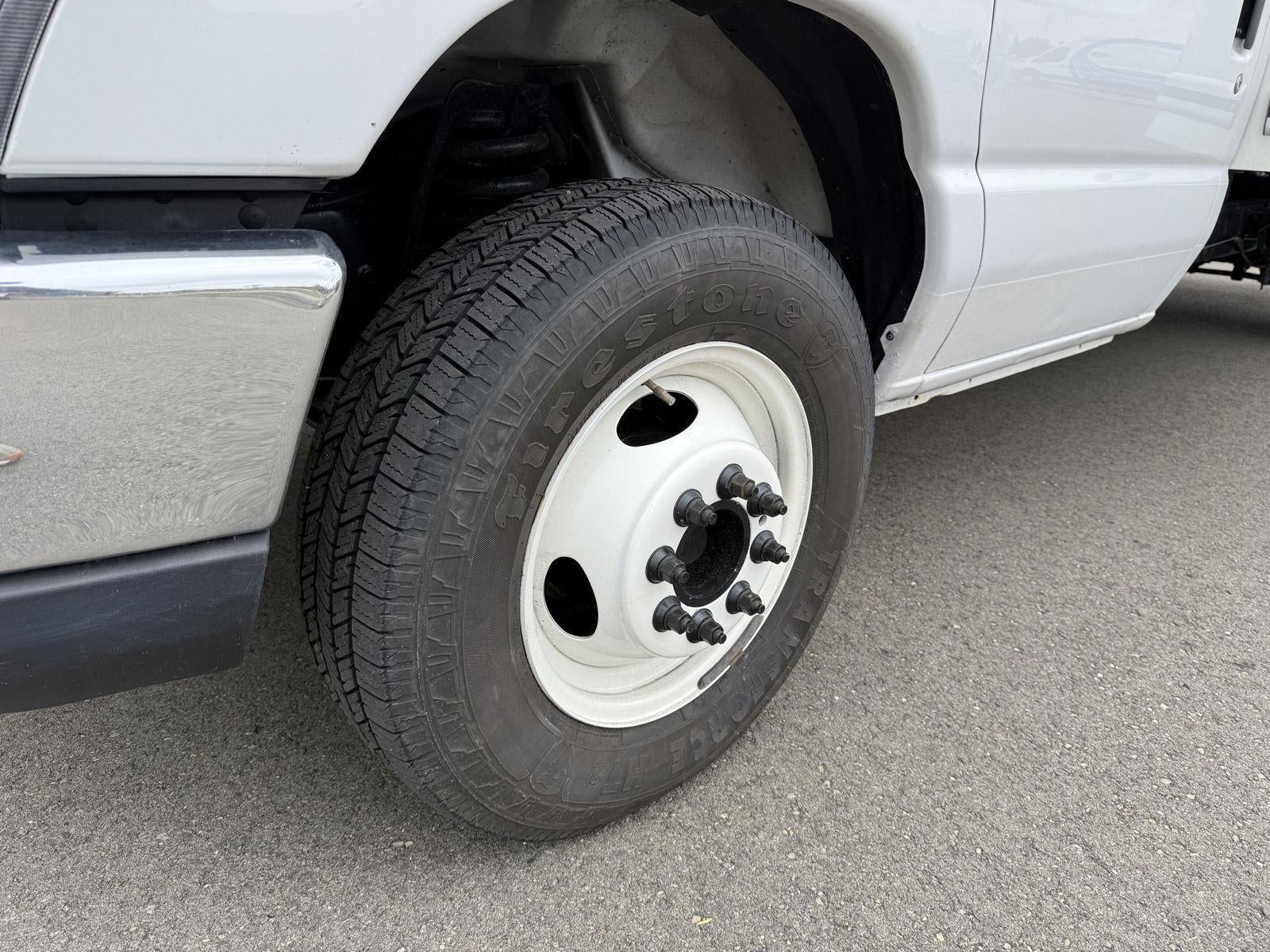 2019 Ford E-Series Cutaway E-450 DRW 158 WB