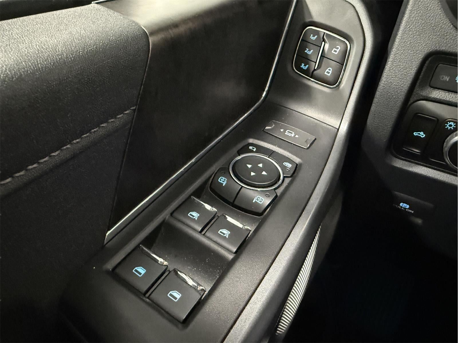 2023 Ford Super Duty F-250 SRW LARIAT