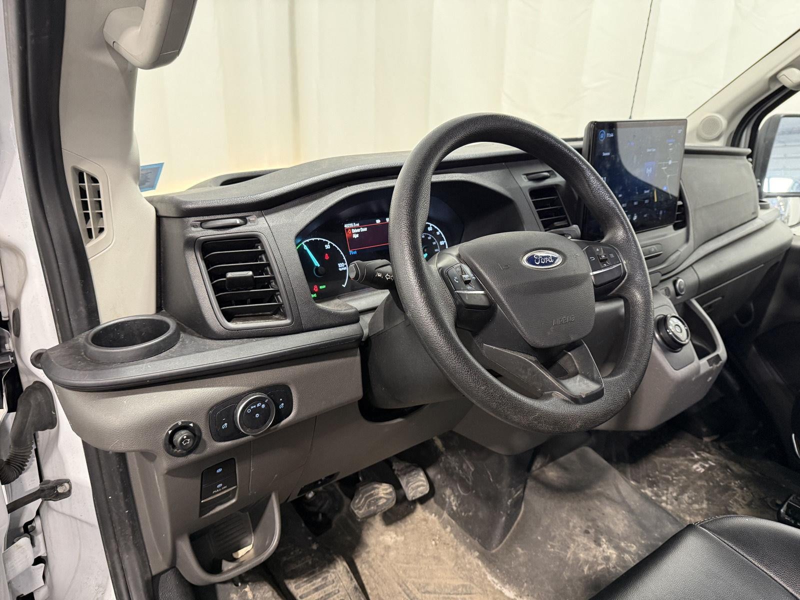 2022 Ford E-Transit 350