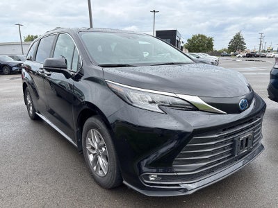 2025 Toyota Sienna XLE 7-Passenger