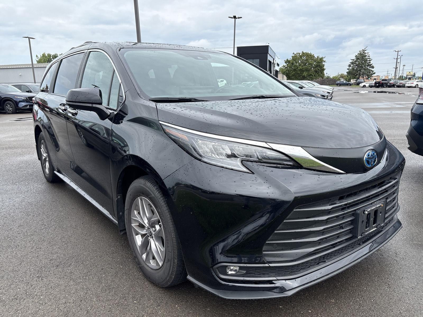 2025 Toyota Sienna XLE 7-Passenger